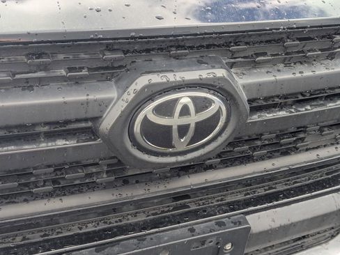 Used 2020 Toyota RAV4 Adventure image 11