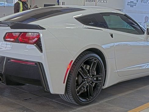 Used 2019 Chevrolet Corvette Stingray Coupe w/ Carbon Flash Badge Package image 17