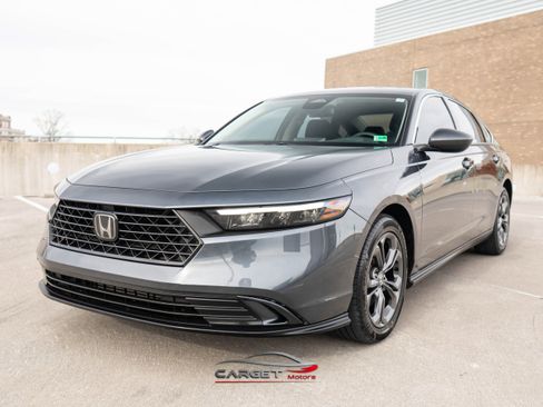 Used 2023 Honda Accord EX image 3