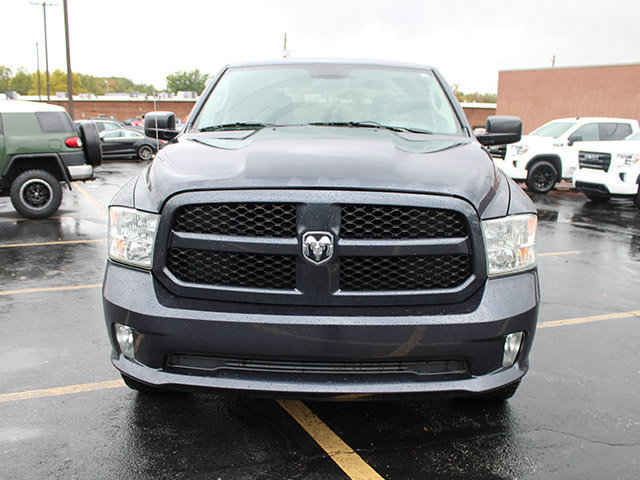 Used 2016 RAM 1500 Express w/ Popular Equipment Group AWD/4WD image 3