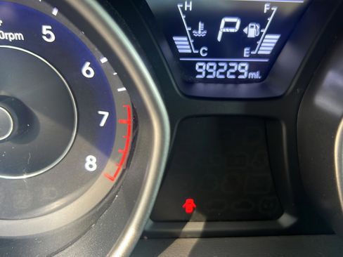 Used 2015 Hyundai Elantra SE w/ Option Group 02 image 13