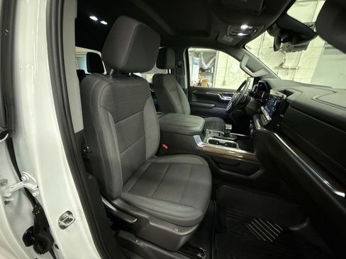 Certified 2024 Chevrolet Silverado 1500 LT w/ Z71 Off-Road Package image 27