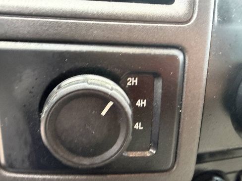 Used 2022 Ford F350 XL w/ Power Equipment Group AWD/4WD image 5