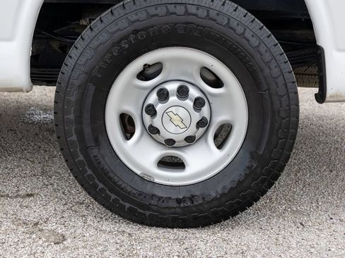 Used 2020 Chevrolet Express 3500 Extended w/ Driver Convenience Package RWD image 22