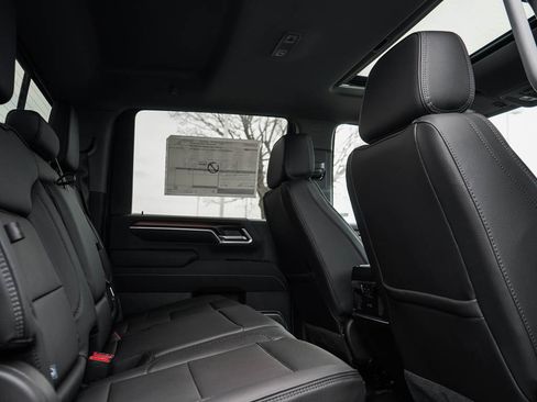 New 2026 GMC Sierra 3500 Denali w/ Denali Reserve Package image 10