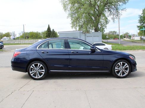 Used 2019 Mercedes-Benz C 300 4MATIC Sedan image 4
