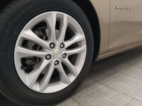 Used 2018 Chevrolet Malibu LT w/ Driver Confidence Package FWD image 31