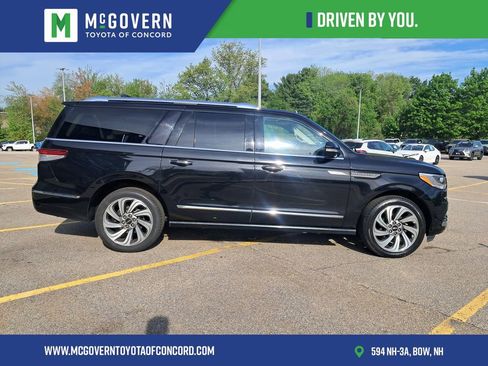 Used 2023 Lincoln Navigator L Reserve AWD/4WD image 8