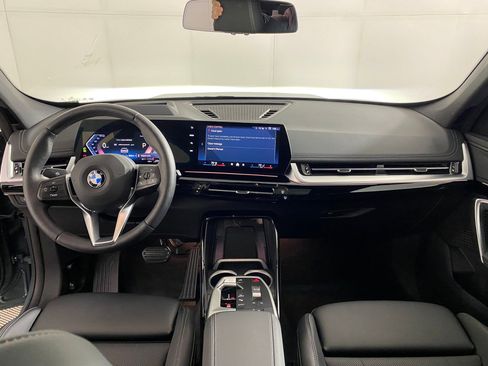 Used 2025 BMW X1 xDrive28i image 16