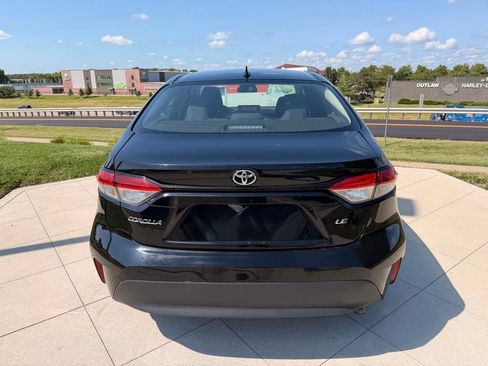 Used 2025 Toyota Corolla LE FWD image 8