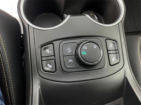 Used 2021 GMC Terrain SLT w/ Infotainment Package II image 12