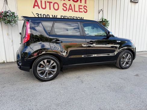 Used 2016 Kia Soul ! w/ Premium Package FWD image 3