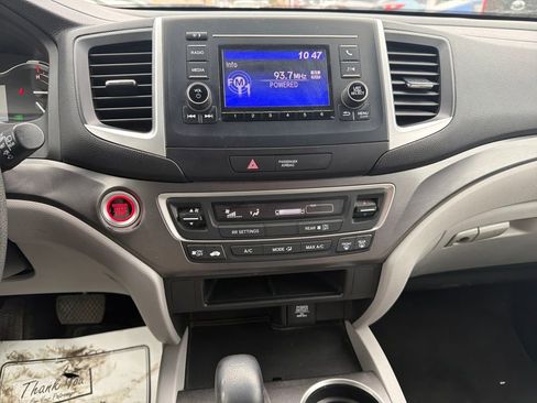 Used 2018 Honda Pilot LX image 17