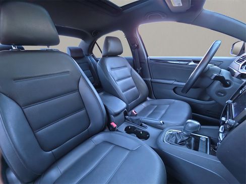 Used 2018 Volkswagen Jetta Sport image 18