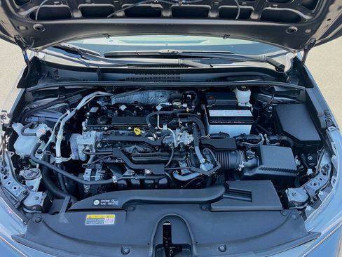 Used 2025 Toyota Corolla SE w/ SE Package FWD image 27