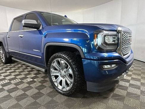 Used 2017 GMC Sierra 1500 Denali w/ Denali Ultimate Package AWD/4WD image 2