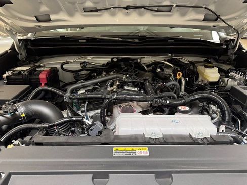 Used 2025 Toyota Tacoma SR5 image 23