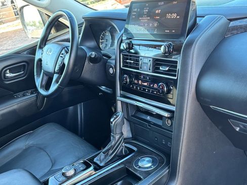 Used 2022 INFINITI QX80 Luxe image 11