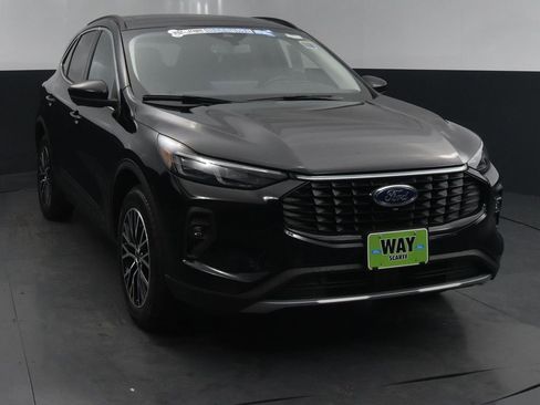 New 2024 Ford Escape SE w/ PHEV Premium Package image 9