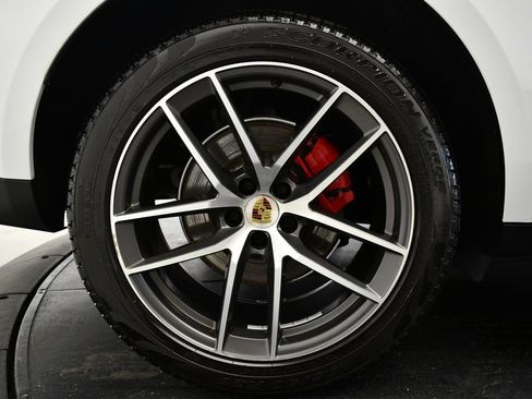 Certified 2023 Porsche Macan S AWD/4WD image 15
