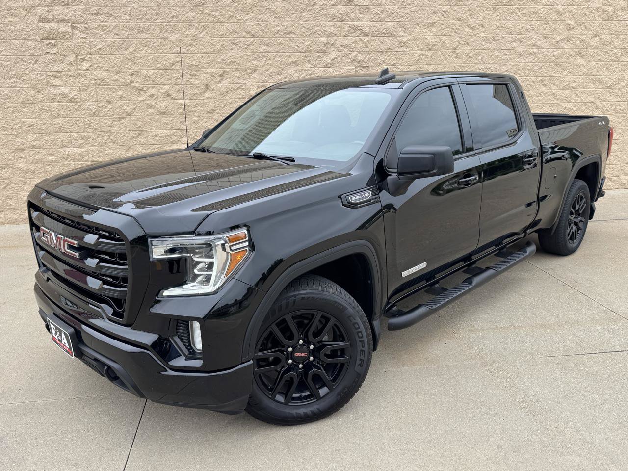 Used 2019 GMC Sierra 1500 Elevation w/ Elevation Value Package AWD/4WD image 2