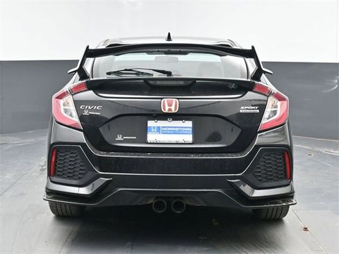 Used 2018 Honda Civic Sport Touring image 9