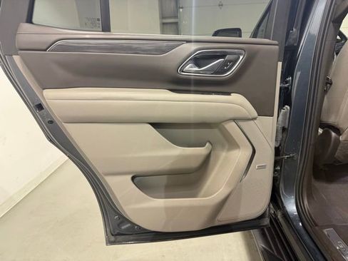 Used 2021 GMC Yukon SLT w/ SLT Premium Package image 24