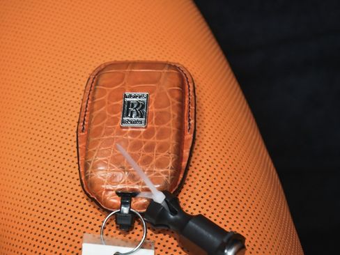 Used 2024 Rolls-Royce Cullinan image 90