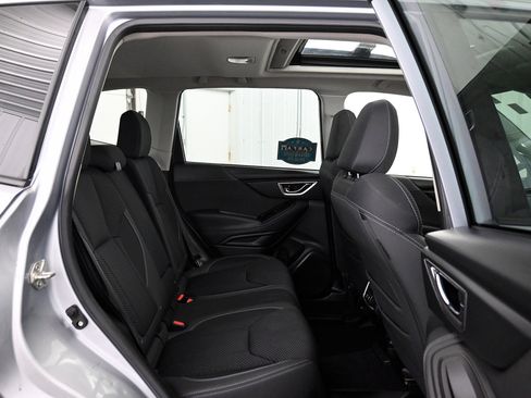 Used 2021 Subaru Forester Premium image 33