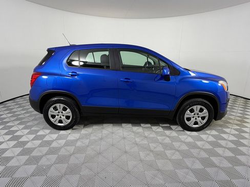 Used 2016 Chevrolet Trax LS FWD image 4