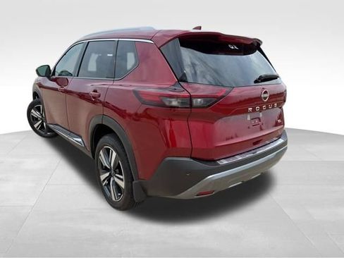 Used 2023 Nissan Rogue SL w/ SL Premium Package FWD image 4