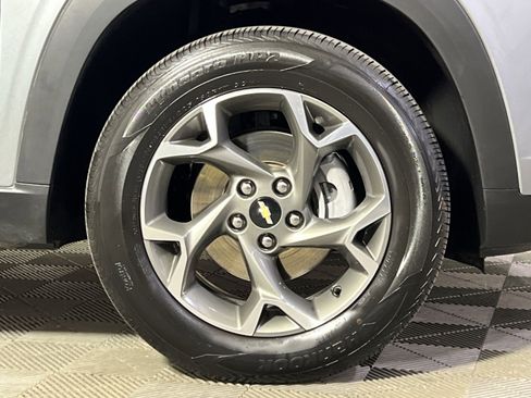 Used 2025 Chevrolet Trax LT image 10