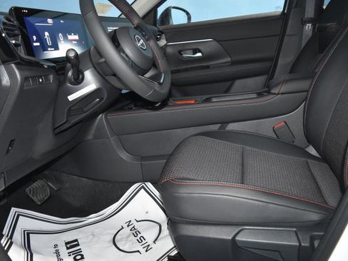 New 2026 Nissan Kicks SR w/ Cold Weather Package image 5