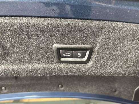 Used 2025 BMW 330i xDrive Sedan w/ Premium Package AWD/4WD image 30