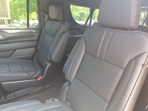 Used 2021 Chevrolet Suburban RST w/ Luxury Package AWD/4WD image 16