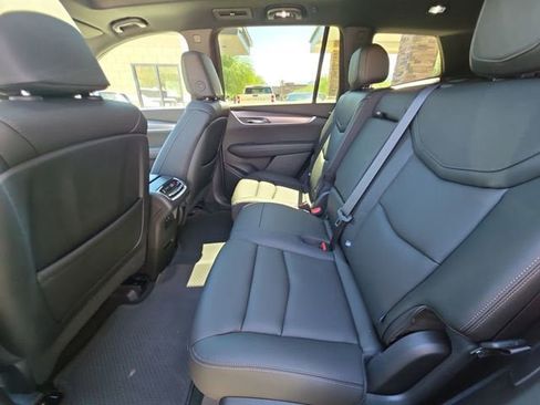 New 2025 Cadillac XT6 Luxury image 25