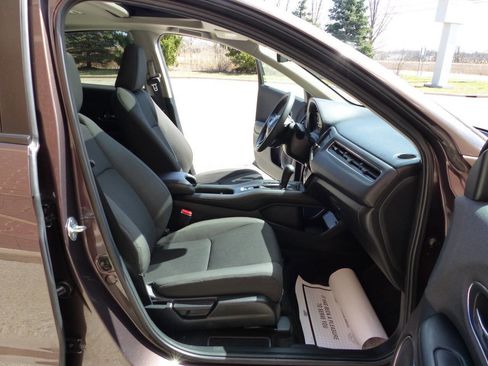 Used 2021 Honda HR-V EX image 46