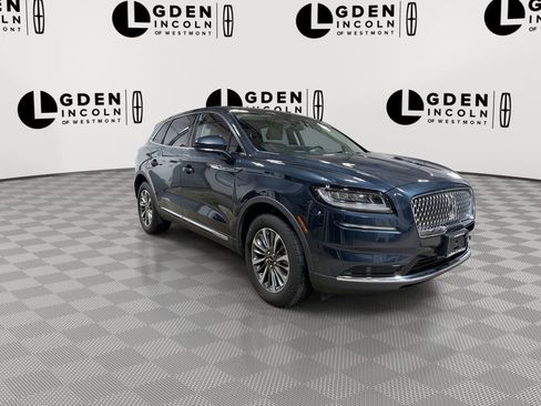 Certified 2023 Lincoln Nautilus AWD w/ Premium Package image 2