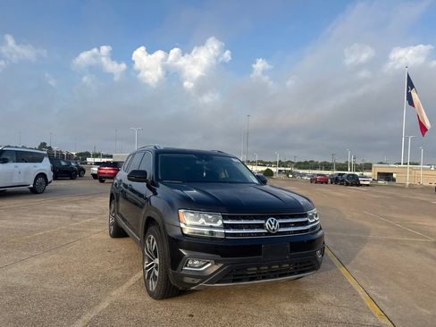 Used 2019 Volkswagen Atlas SEL Premium AWD/4WD image 3