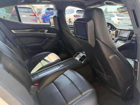 Used 2013 Porsche Panamera GTS AWD/4WD image 21
