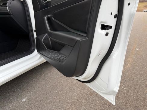 Used 2019 Volkswagen Jetta SEL image 18