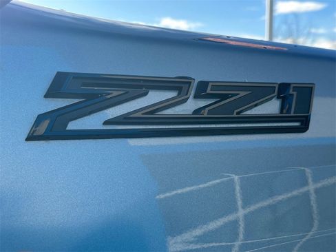 Used 2024 Chevrolet Silverado 2500 LTZ w/ LTZ Convenience Package image 11