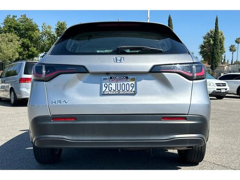 Used 2023 Honda HR-V LX image 4
