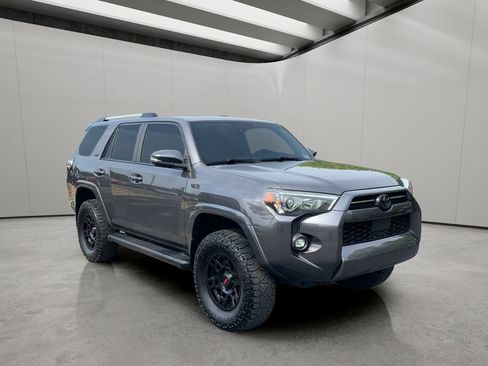 Used 2022 Toyota 4Runner SR5 Premium w/ Moonroof Package AWD/4WD image 7