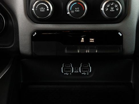 Used 2023 RAM 1500 Big Horn AWD/4WD image 28