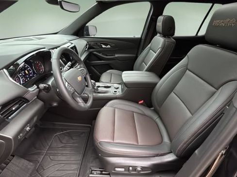 Used 2023 Chevrolet Traverse High Country w/ LPO, Floor Liner Package FWD image 18