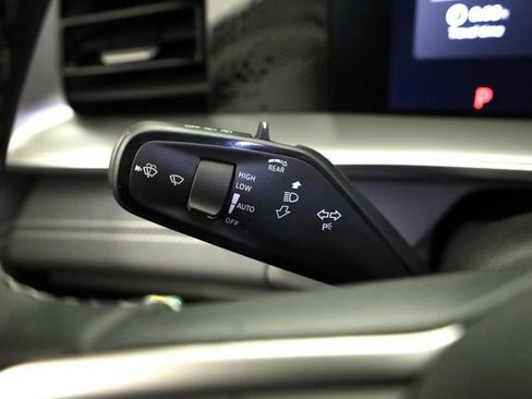 New 2026 Volkswagen Tiguan SE AWD/4WD image 25