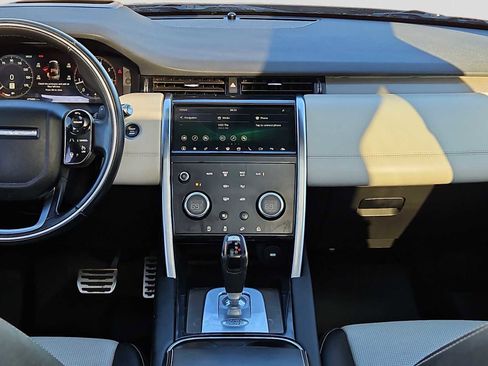 Used 2020 Land Rover Discovery Sport SE R-Dynamic image 15
