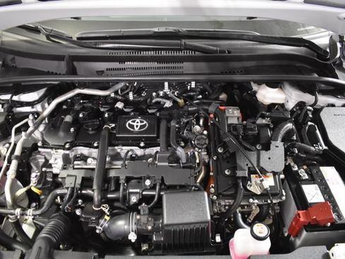 Used 2025 Toyota Corolla LE FWD image 32