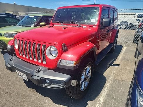 Used 2020 Jeep Wrangler Unlimited Sahara image 3